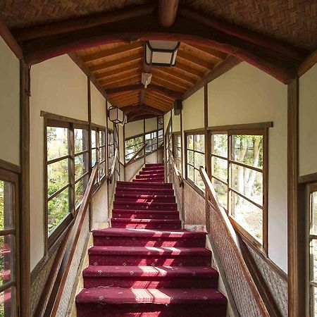 Hotel Nanzanso Izunokuni Buitenkant foto