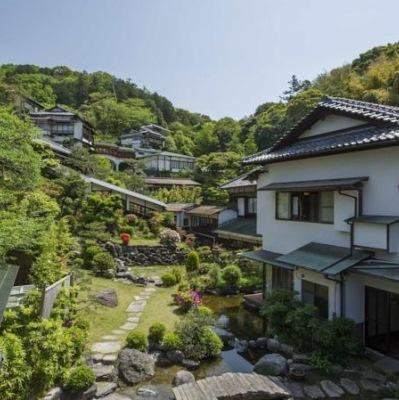 Hotel Nanzanso Izunokuni Buitenkant foto