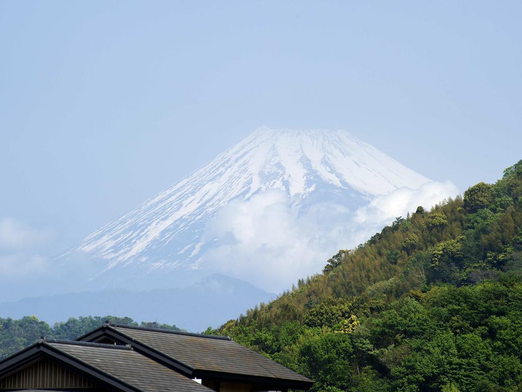 Hotel Nanzanso Izunokuni Buitenkant foto