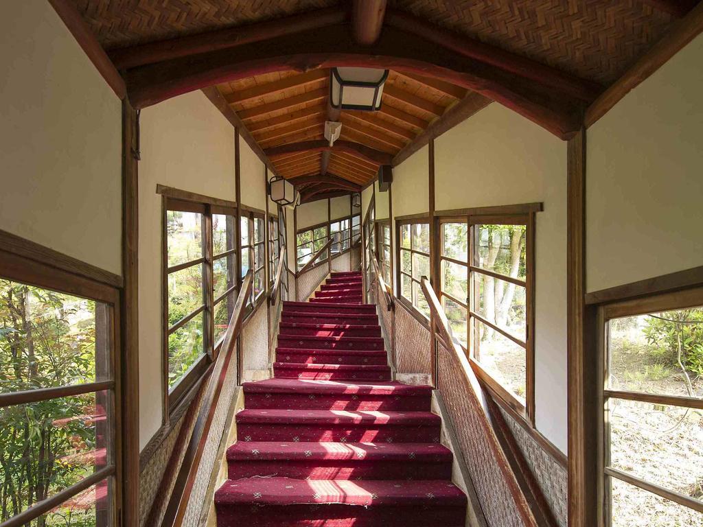 Hotel Nanzanso Izunokuni Buitenkant foto